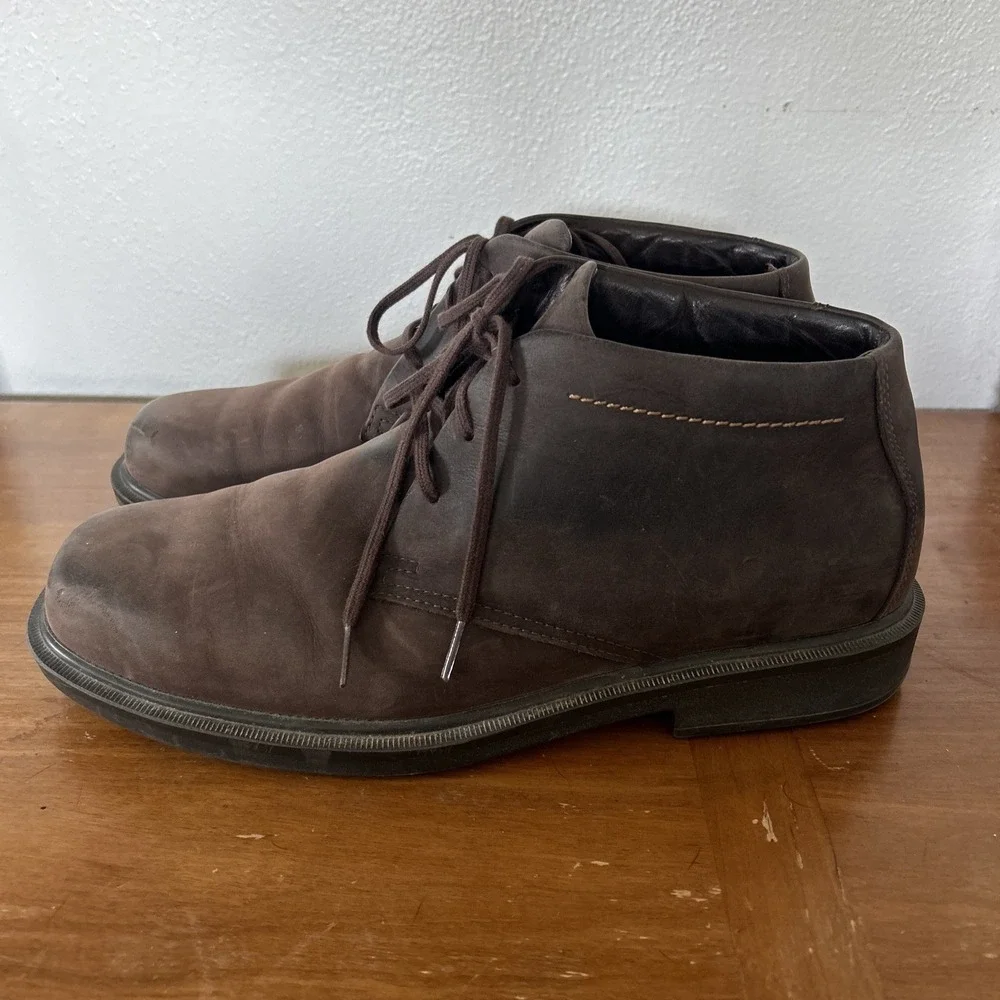 SAS chukka boots